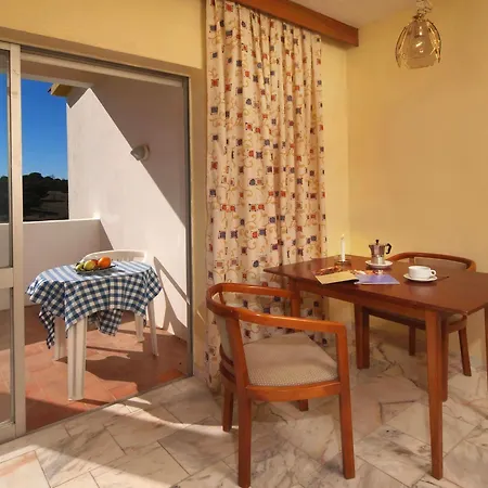 Algarve Gardens 3* Αλμπουφέιρα