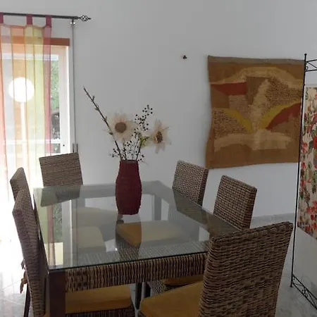 Algarve Gardens מלון דירות אלבופיירה